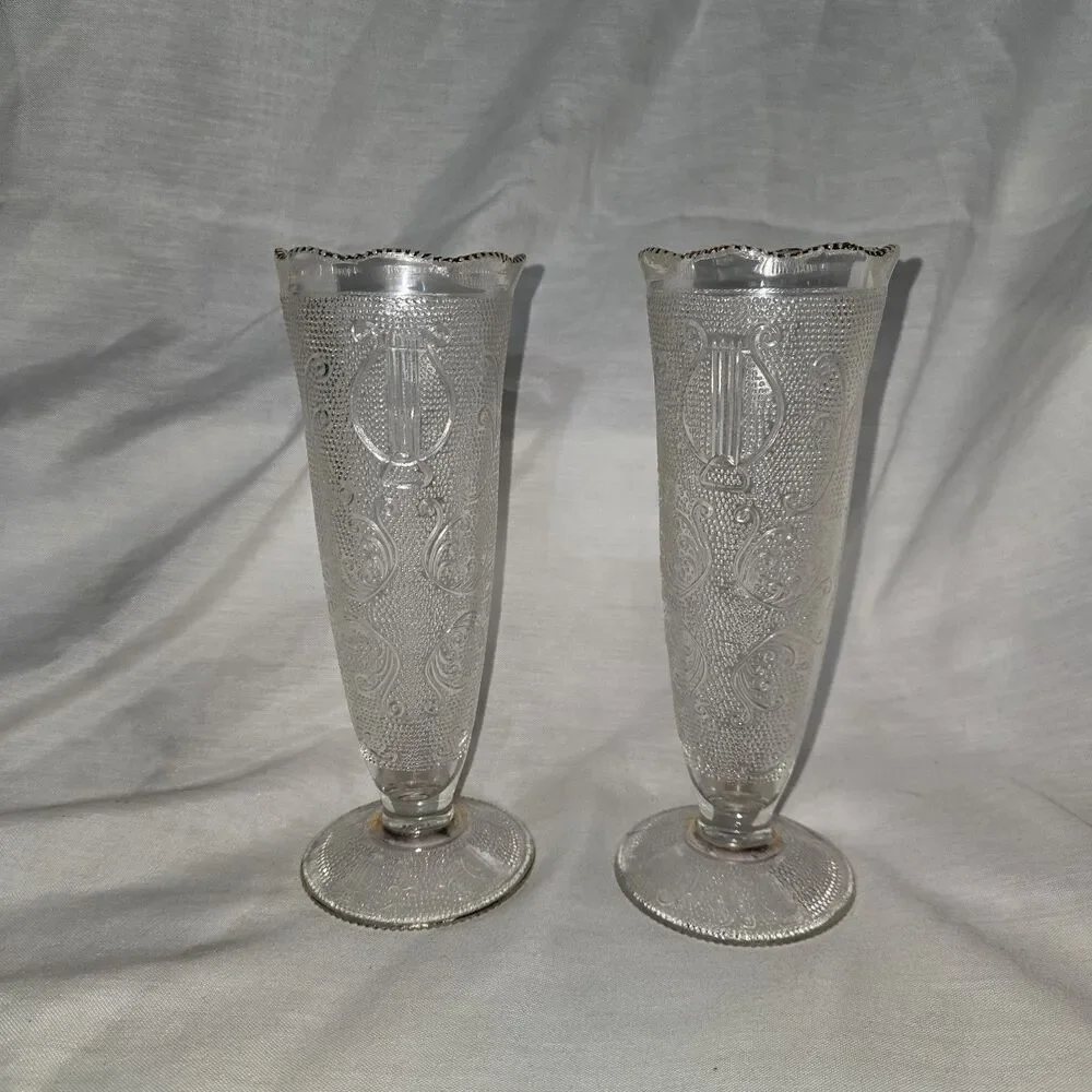 Set Of 2 VTG Jeannette Clear Harp & Scroll Glass Bud Vases W/22K Gold Trim